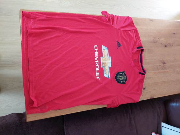 XL Manchester United shirt