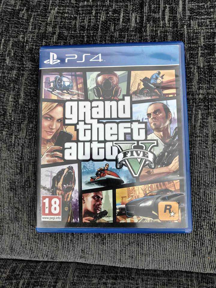PS4 PS5 GTA5 Grand Theft Auto 5 game in perfect working order