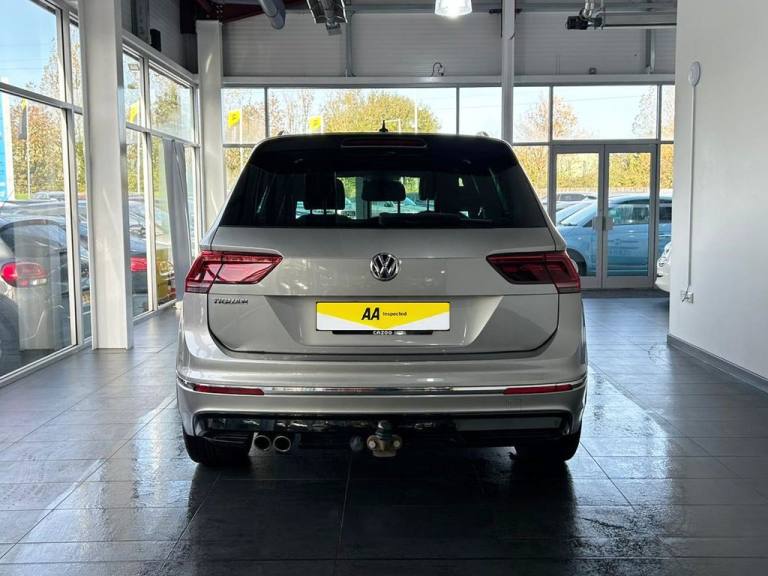 2018 Volkswagen Tiguan 2.0 TDI R-Line SUV 5dr Diesel Manual Euro 6 (s/s) (150 ps) ESTATE Diesel M...