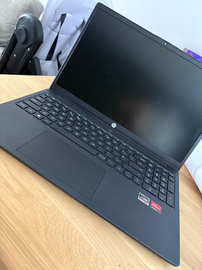 black hp laptop 15 4gb 