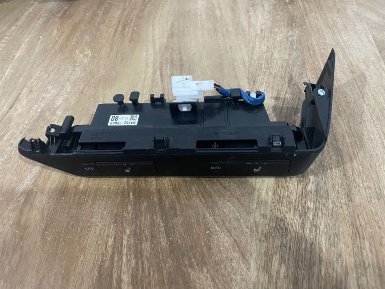 Lexus UX250H MK1 2019-2024 Hatchback Refresh-Heat Seat Switch 84752-76080 OEM