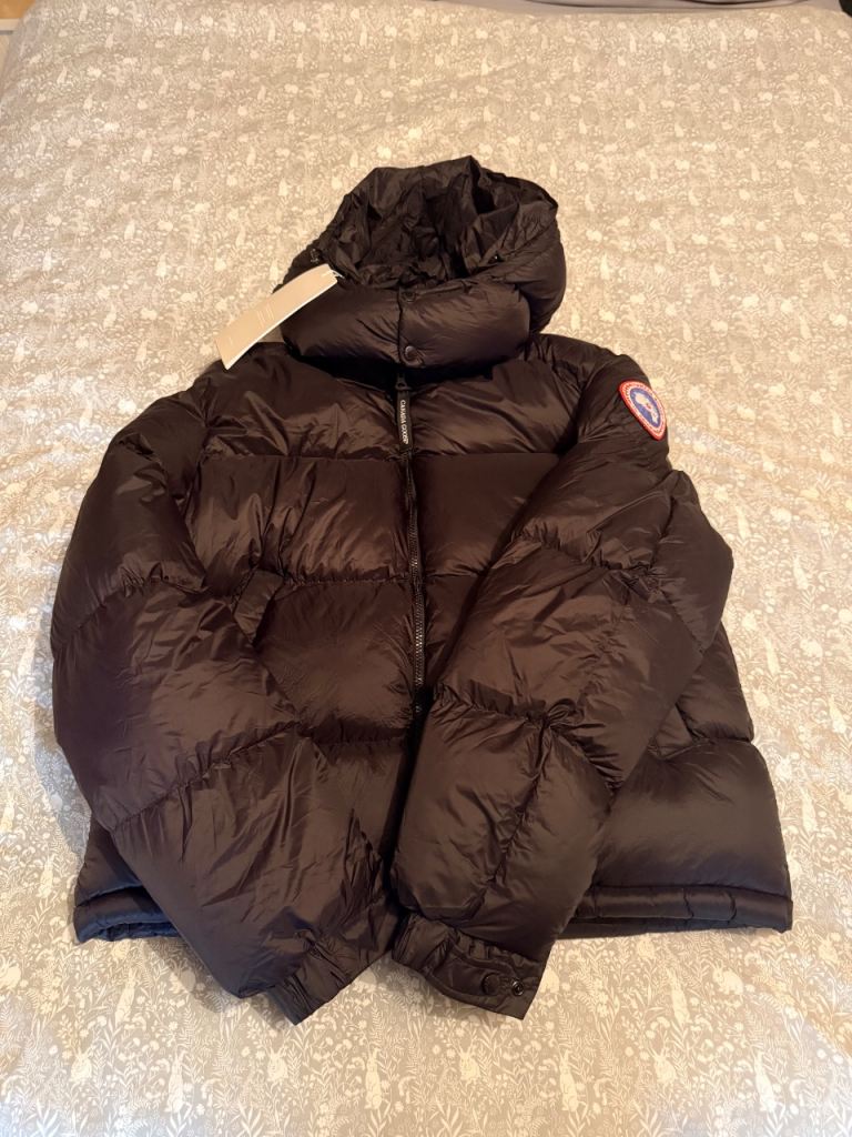 Canada goose puffer jacket 