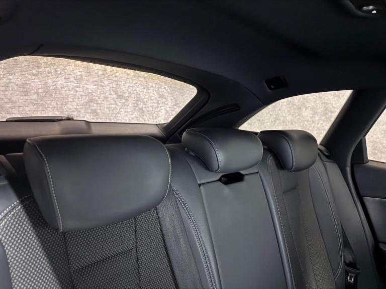 2016 Audi A4 Avant 2.0 TDI S line S Tronic quattro Euro 6 (s/s) 5dr ESTATE Diesel Automatic