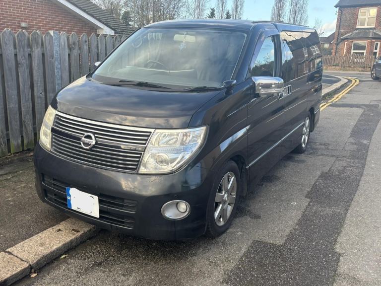 Nissan Elgrand 
