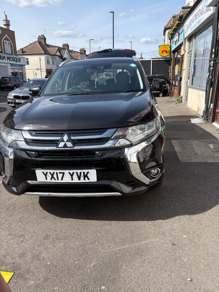 PCO Mitsubishi, OUTLANDER, Estate, 2017, Other, 1998 (cc), 5 doors