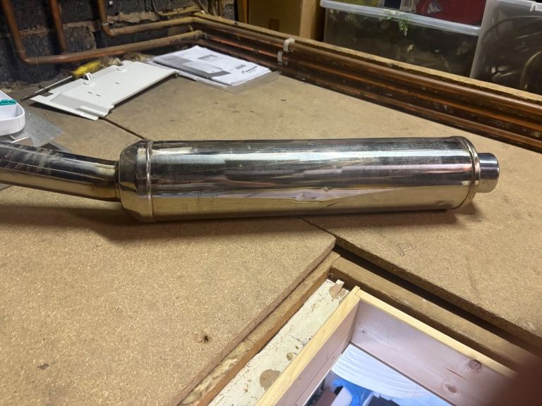 Triumph Daytona 955i exhaust 
