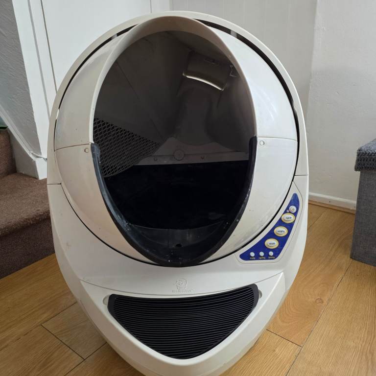 Litter-Robot Automatic Self-Cleaning 3