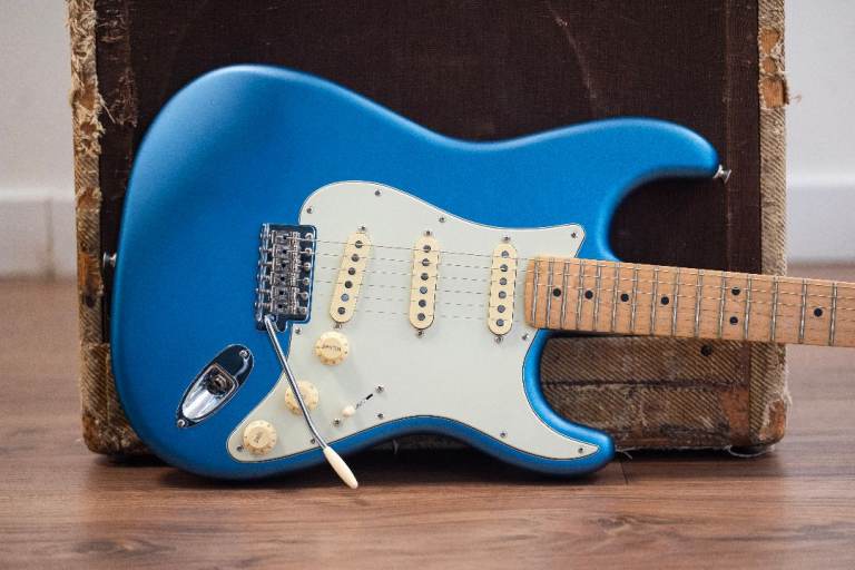 2024 Fender USA American Performer Stratocaster in Satin Blue