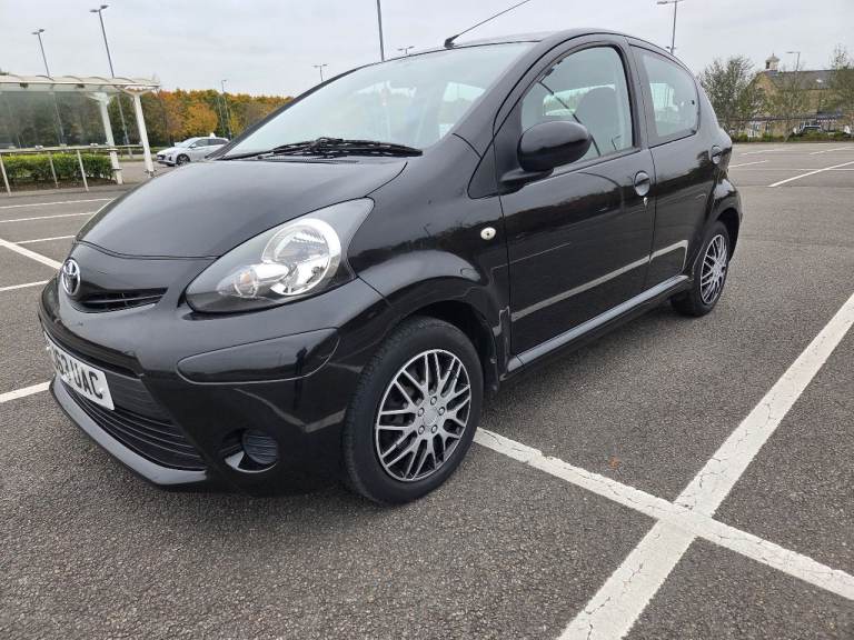 Toyota, AYGO, Hatchback, 2013, Manual, 998 (cc), 5 doors