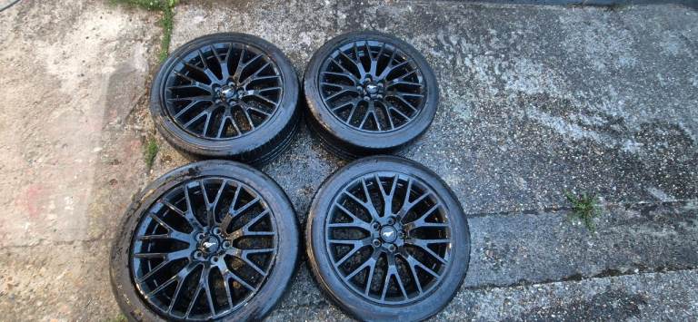 S550 mustang staggered wheels 