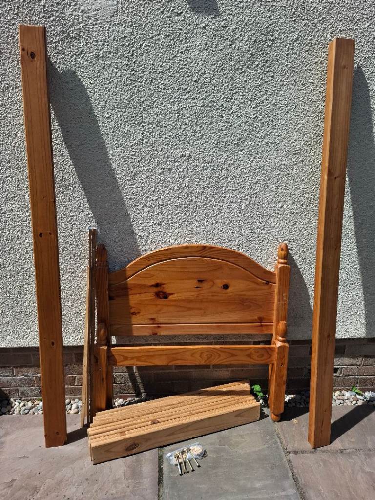 3 ft Sllid Pine Single Bed
