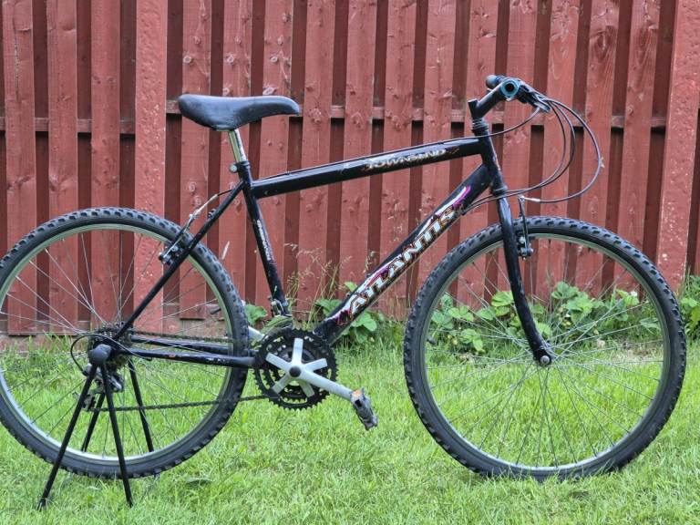 Townsend Atlantis mountain bike, 26" wheels, 18" frame