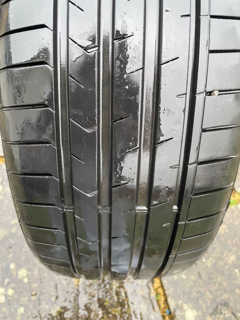 225/40 R19 Royal Explorer II – 93Y – Excellent Condition