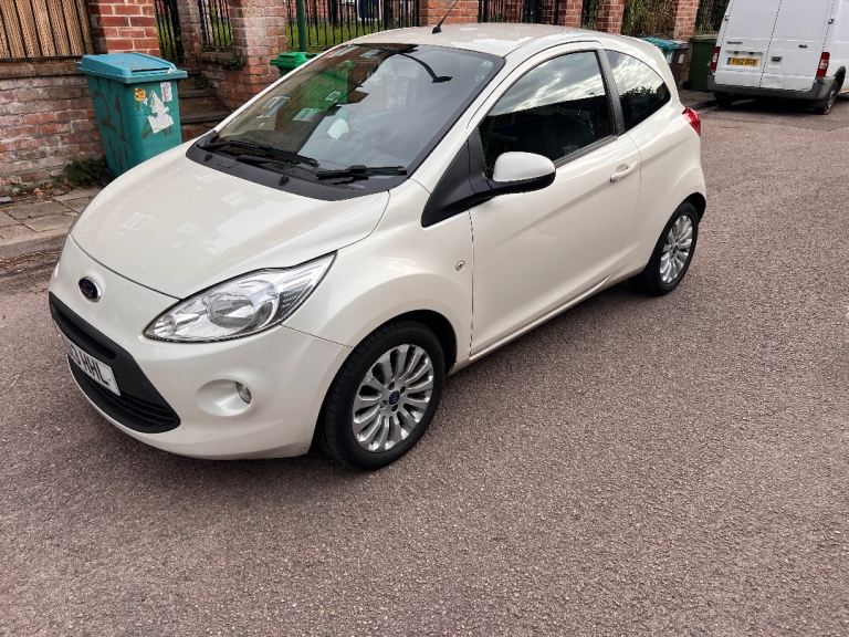 Ford, KA, Hatchback, 2013, Manual, 1242 (cc), 3 doors