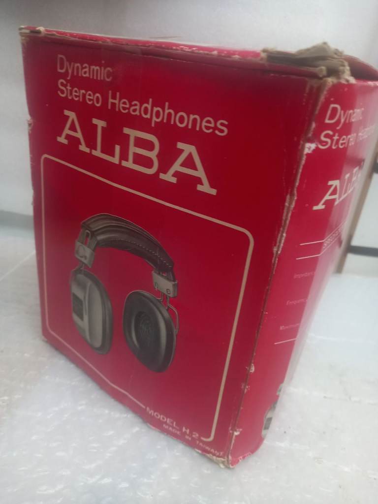 ALBA Dynamic Stereo Headphones – New in Box