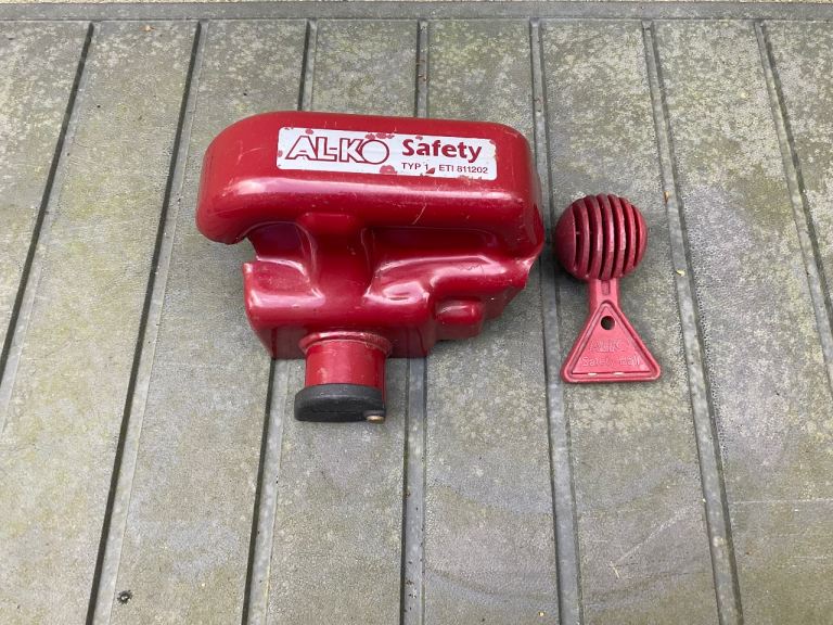 Alko hitch lock