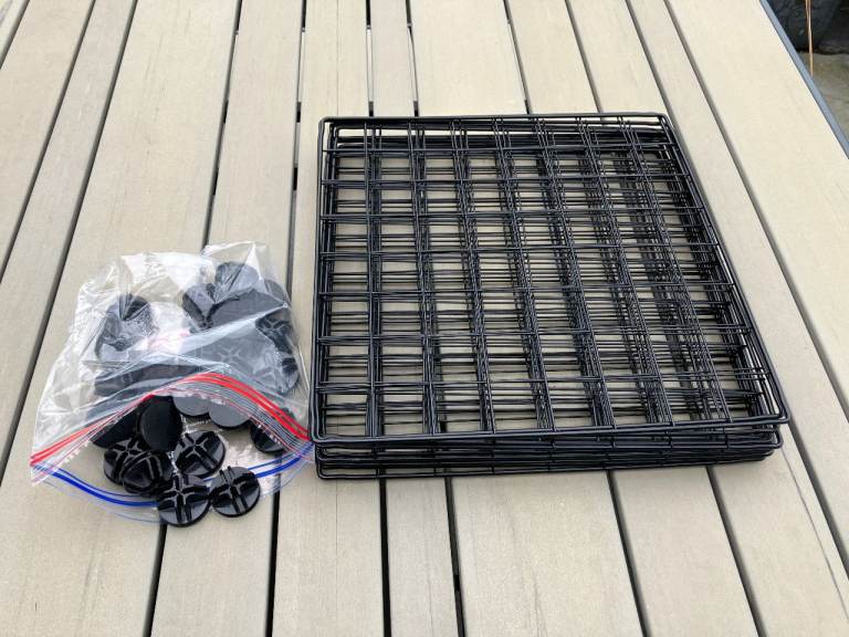 Pawhut Pet Playpen Metal Wire Fence 12x Panel Enclosure 35x35cm Black – Mint condition