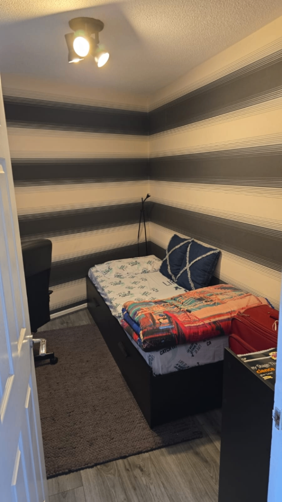 Spacious & Cosy Single Room For Rent AT MK13 7NU