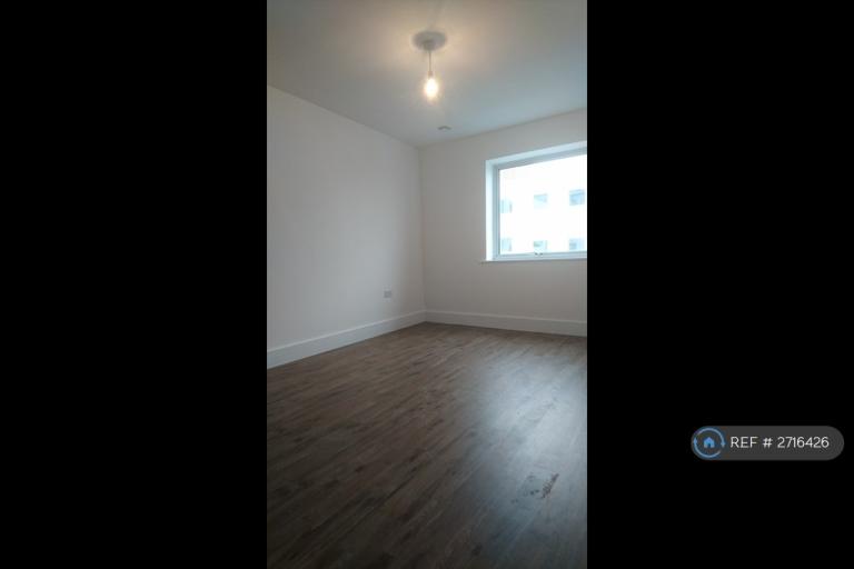 1 bedroom flat in Austen House, Guildford, GU1 (1 bed) (#2716426)