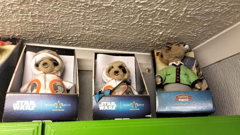 7 x meerkats toys 