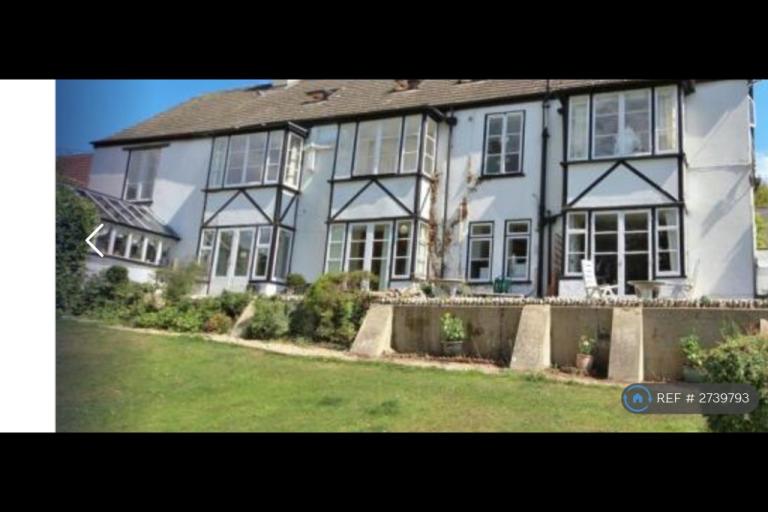 2 bedroom flat in Waterside, Uplyme, Lyme Regis, DT7 (2 bed) (#2739793)