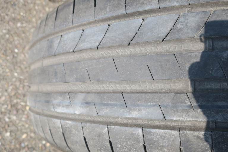 GOODYEAR 215/50R18 96W Eagle F1