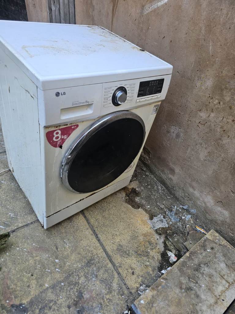 LG 8kg Washing Machine – Fair Condition