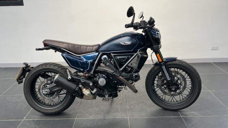 2024 Ducati Scrambler Scrambler Nightshift 2G (22MY) ROADSTER PETROL Manual