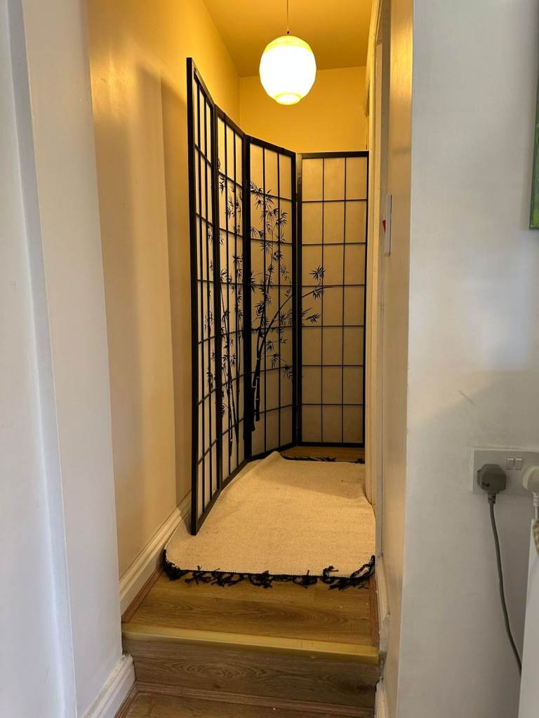 1 BEDROOM FLAT AVAILABLE IN B14