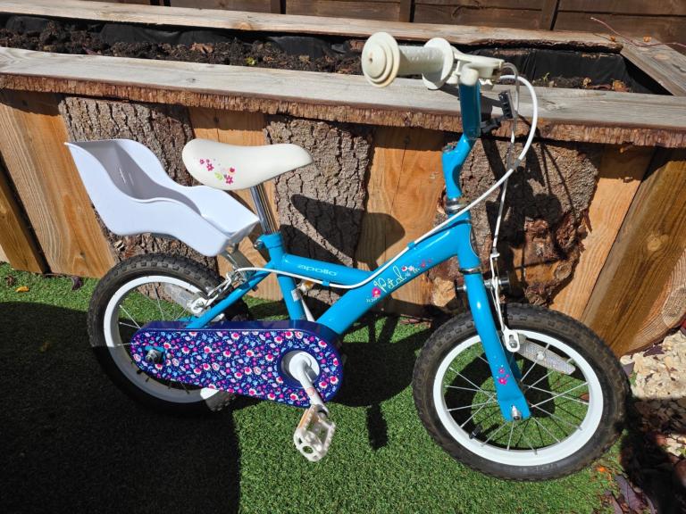 Girls Apollo Petal 12” bike