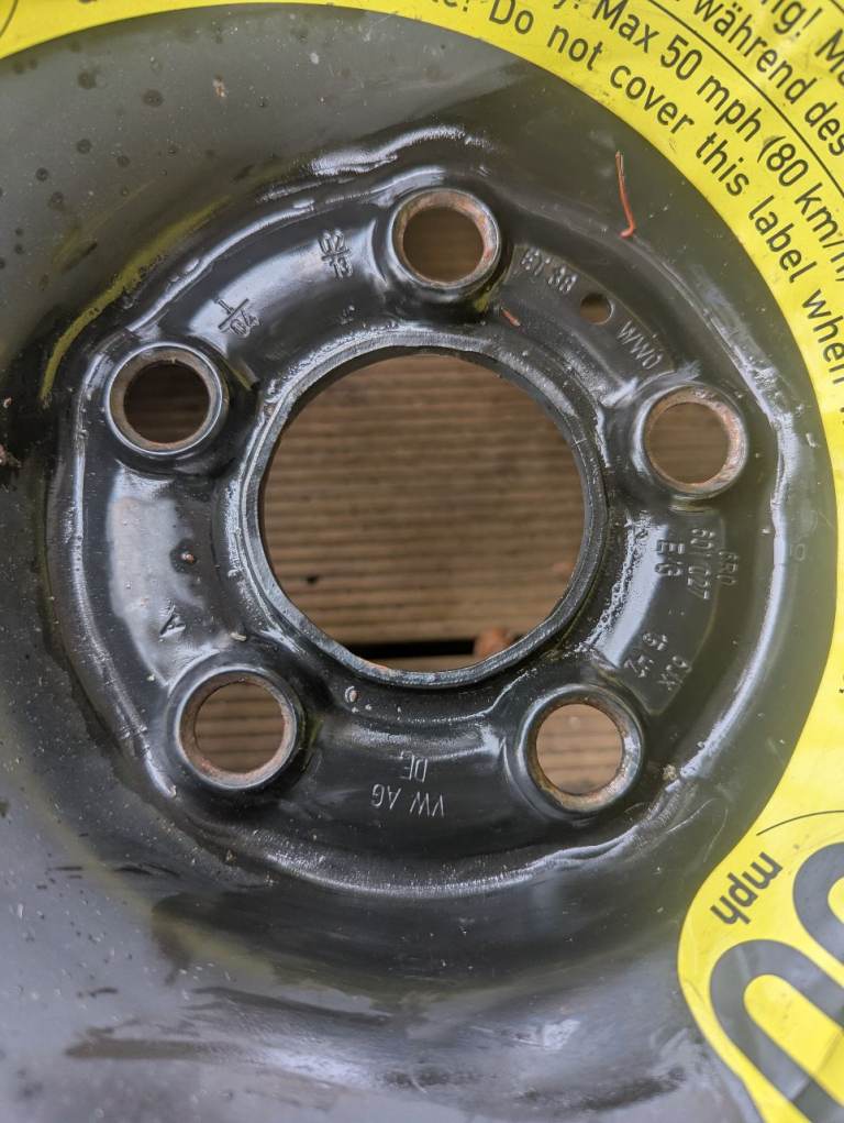 Full size Skoda spare tyre. Probably fits VW group 