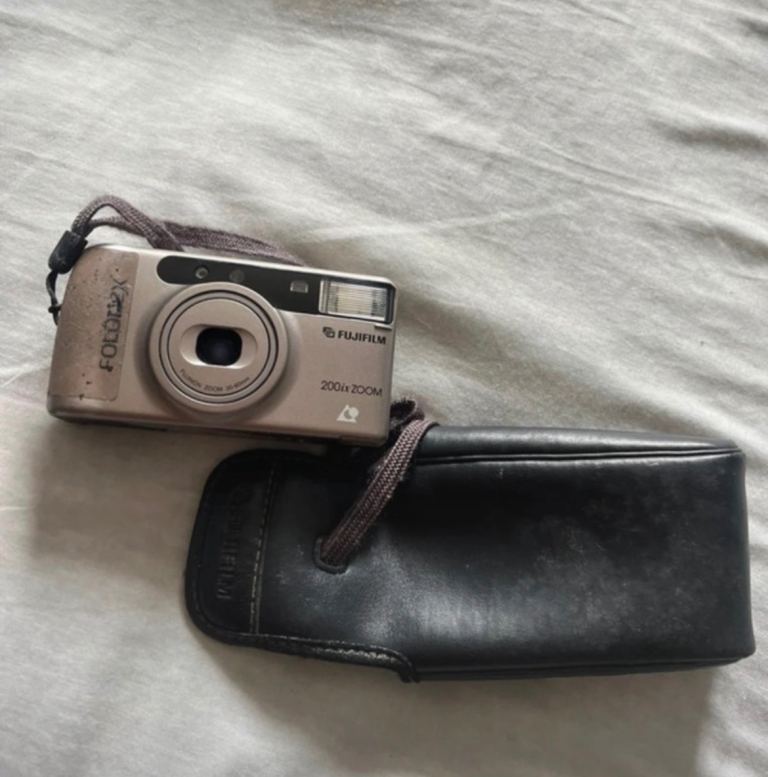 Fujifilm Fotonex 200ix Zoom APS film camera With Case 