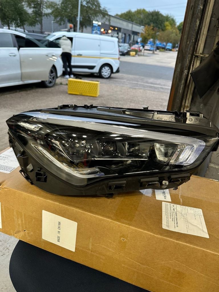 Mercedes Benz Right Headlamp  multibeam 19-23