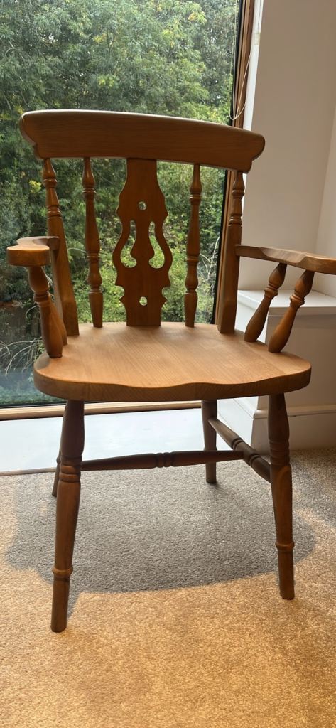 Vintage FiddleBack solid wood Carver Dining Chair