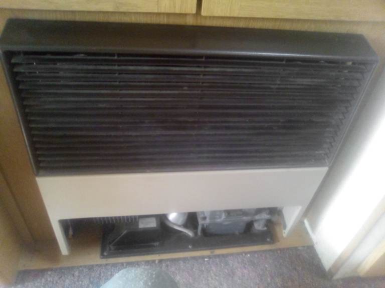 GAS HEATER> FOR CARAVAN/MOTORHOME etc
