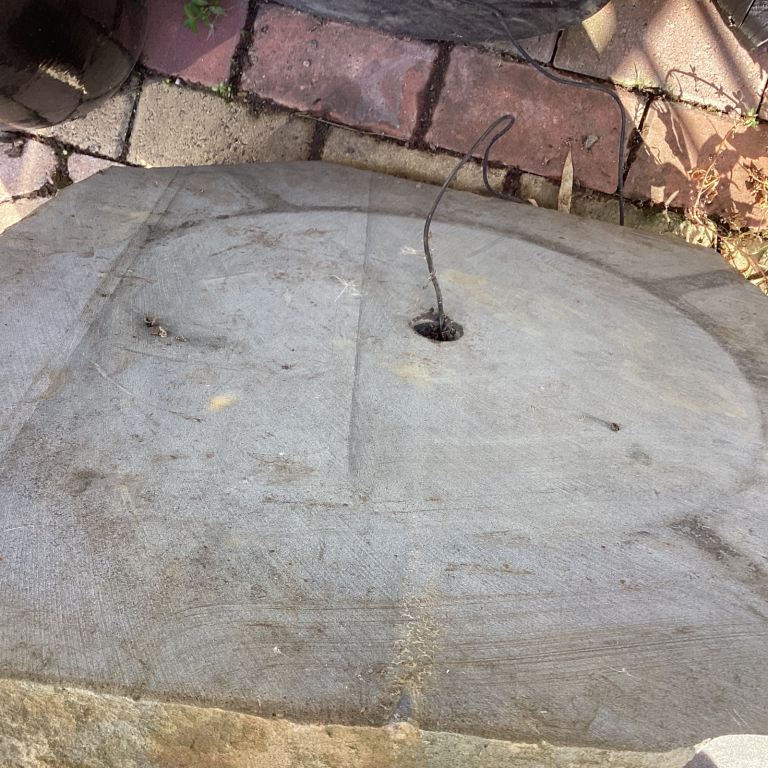 SOLID STONE GARDEN WATER FEATURE WITH LIGHTS 