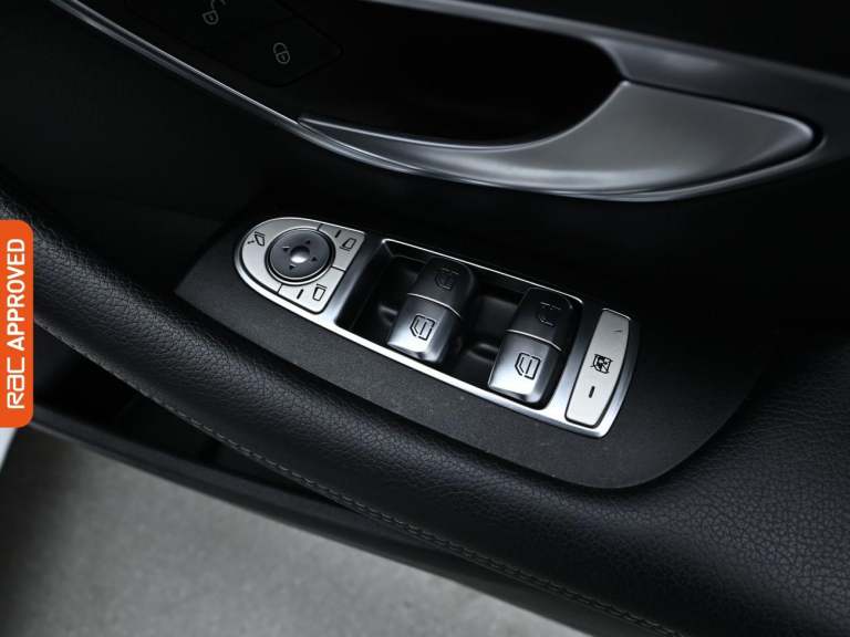 2018 Mercedes-Benz E Class 2.0 E220d AMG Line Cabriolet 2dr Diesel G-Tronic+ Euro 6 (s/s) (194 ps...