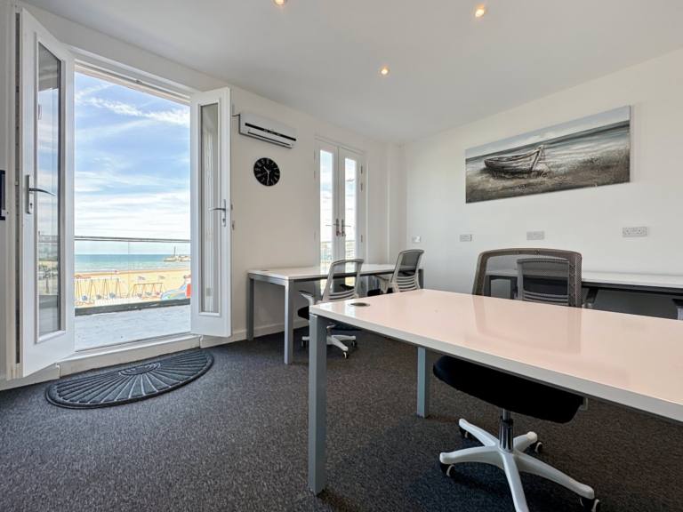 Margate - CT9 1XJ \ Shared Office Space for Rent