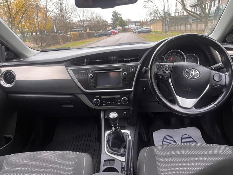 2014 Toyota Auris 1.6 V-Matic Icon 5dr HATCHBACK PETROL Manual