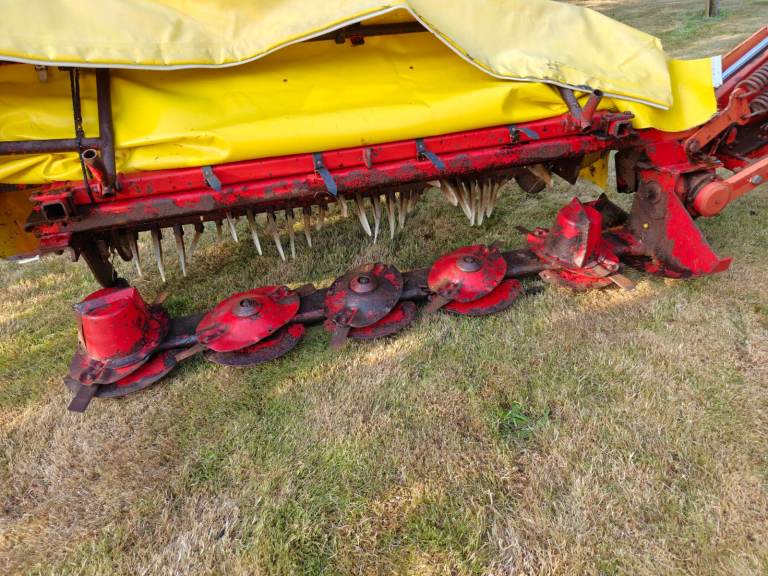 Mower Conditioner Lely Optimo 205C -  needs small repair
