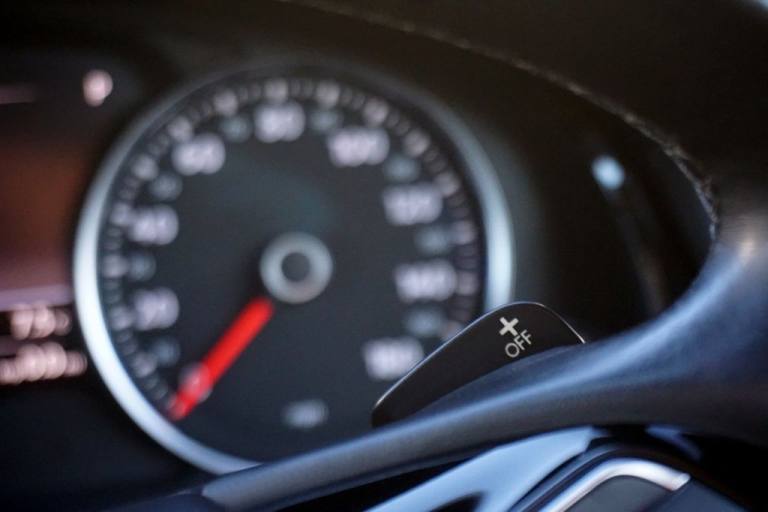 2014 Volkswagen Touareg 3.0 TDI V6 BlueMotion Tech R-Line SUV Diesel Tiptronic 4WD (s/s) 5dr - Ju...