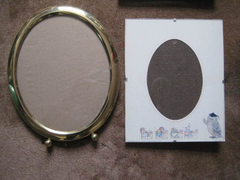 4 Sets of 2 Photograph/Picture Frames Each with Glass Over for £3.00 EACH SET