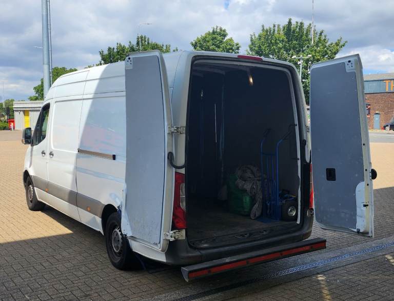 VAN MAN REMOVALS SERVICES 