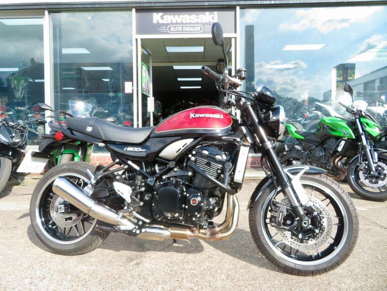 2023 Kawasaki Z 900RS CENTRE STAND & GRAB RAIL  Petrol Manual