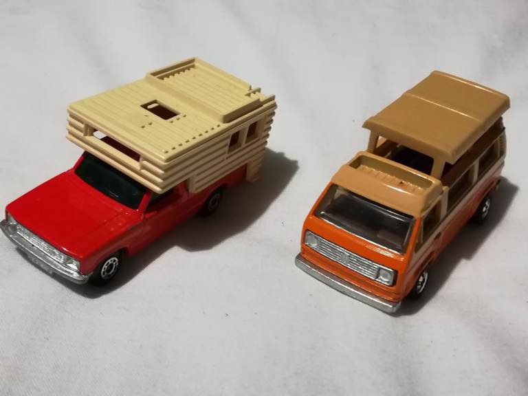 Toy car camper vans x2