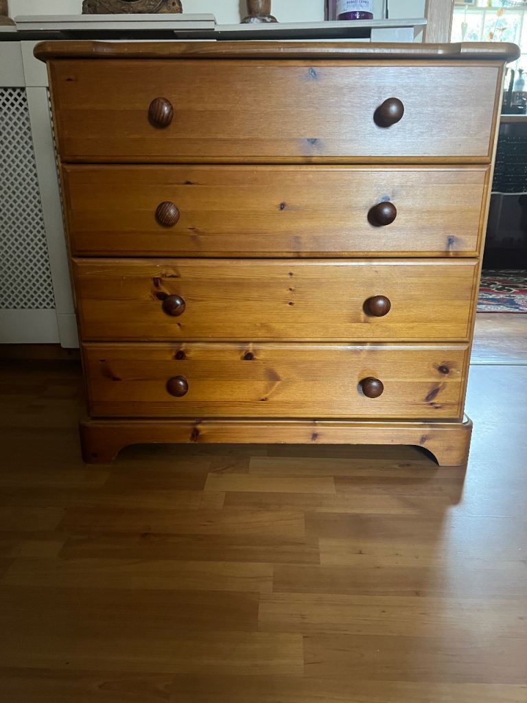 Chest of drawers - Pine