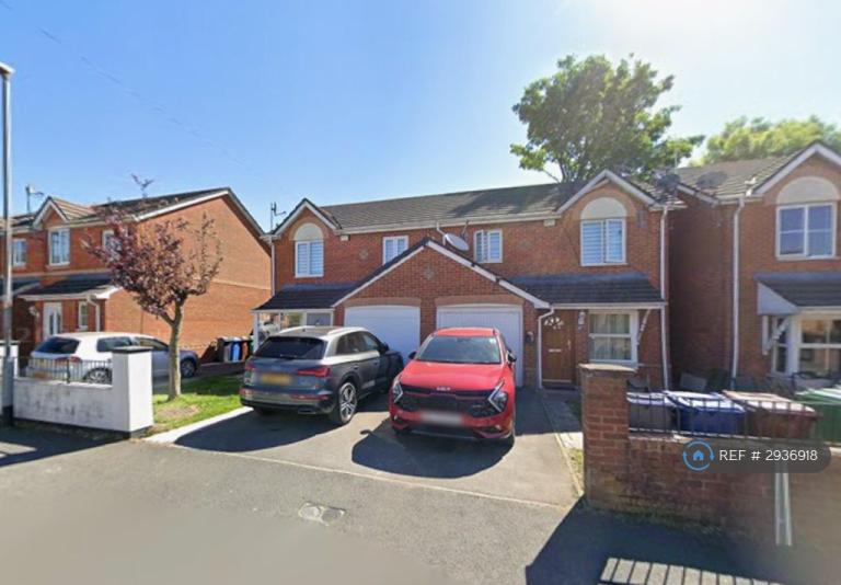 3 bedroom house in Nepaul Road, Manchester, M9 (3 bed) (#2936918)