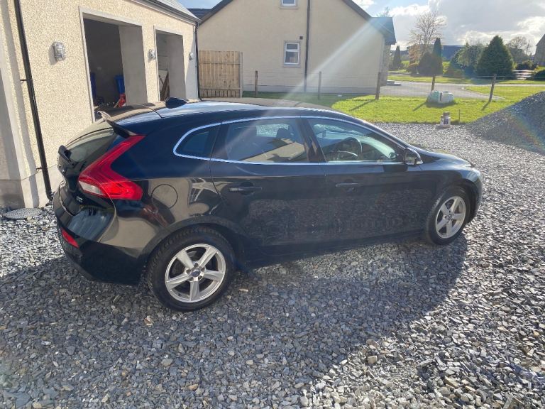 2015 Volvo v40