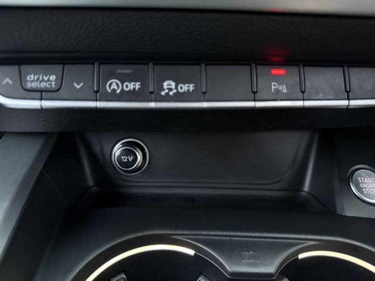 2016 Audi A4 2.0 TFSI S line Saloon 4dr Petrol S Tronic Euro 6 (s/s) (190 ps) Saloon Petrol Autom...