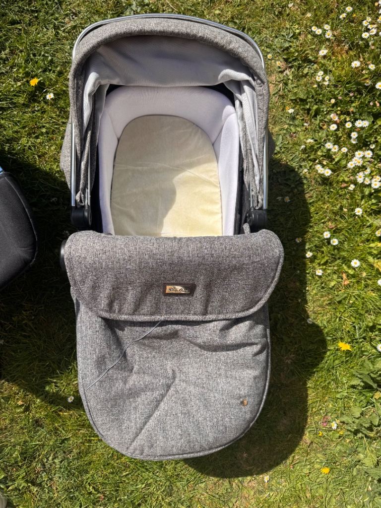 Silver Cross travel set 